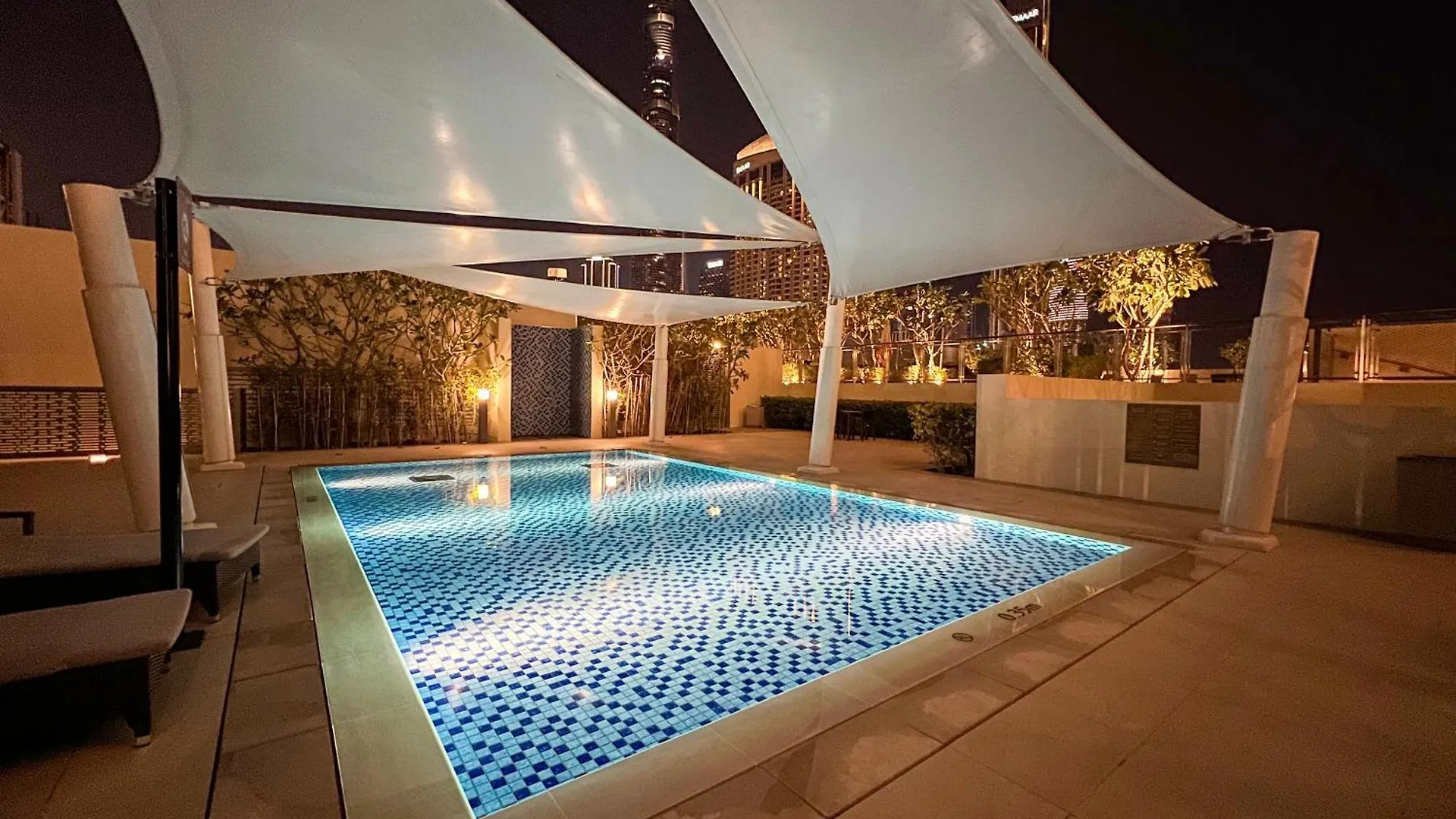 Downtown Luxury, Direct Access To The Dubai Mall Lägenhet